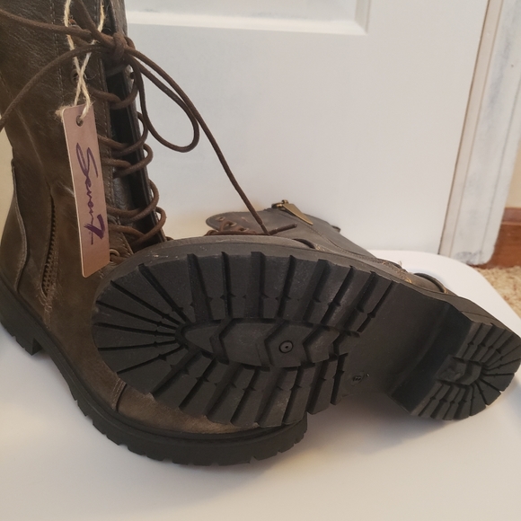 Seven7 Brand Boots - Picture 4 of 7